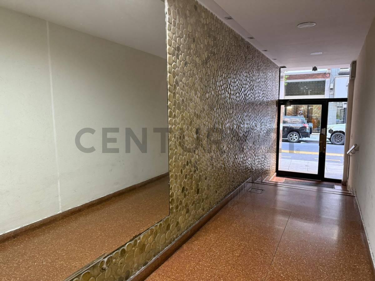 Foto de Venta Departamento 2 Ambientes Balvanera Patio, imagen 1