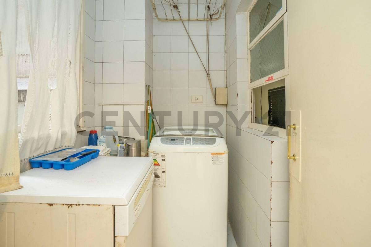 Foto de Venta Departamento 5 Ambientes Palermo Chico Piso Completo 2 Balcones, imagen 3