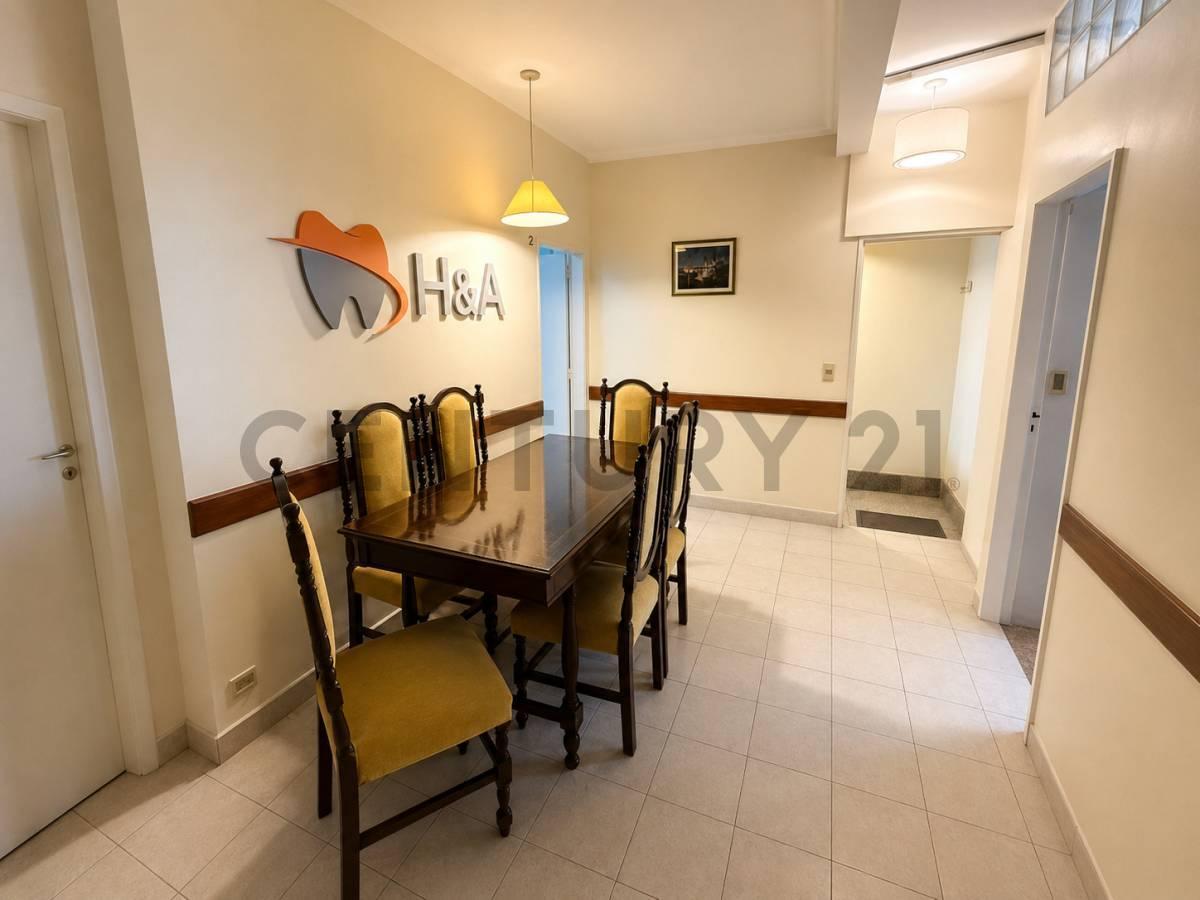 Foto de Venta PH 4 Ambientes Hurlingham 120 m2 Frente, imagen 2