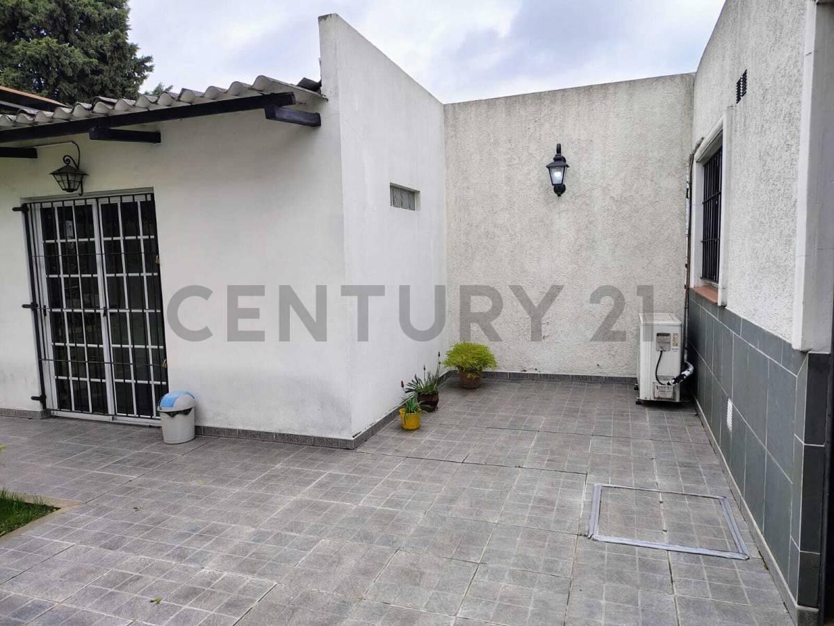 Foto de Venta Casa 4 ambientes San Justo Lote Propio Jardín Patio, imagen 5