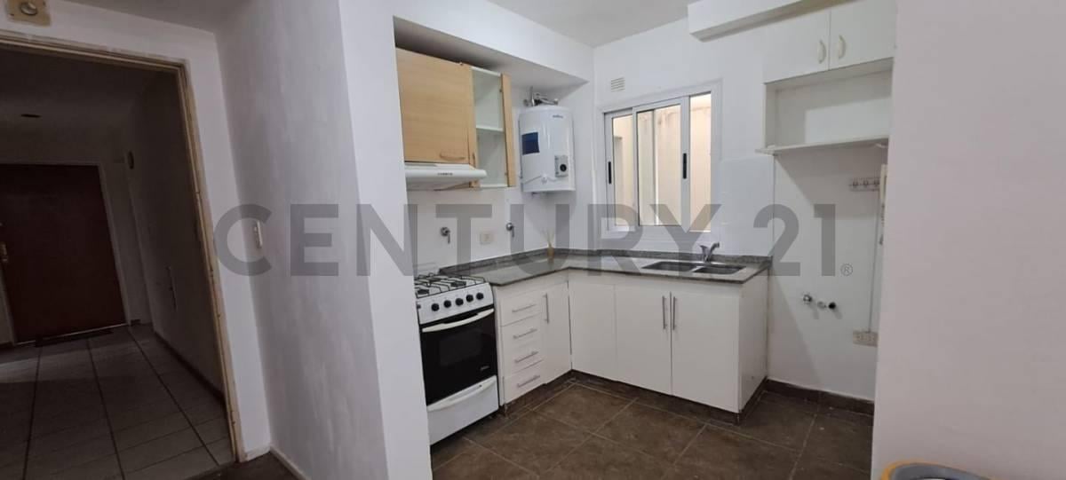 Foto de Venta Departamento 3 Ambientes Monte Castro APTO CREDITO, imagen 2