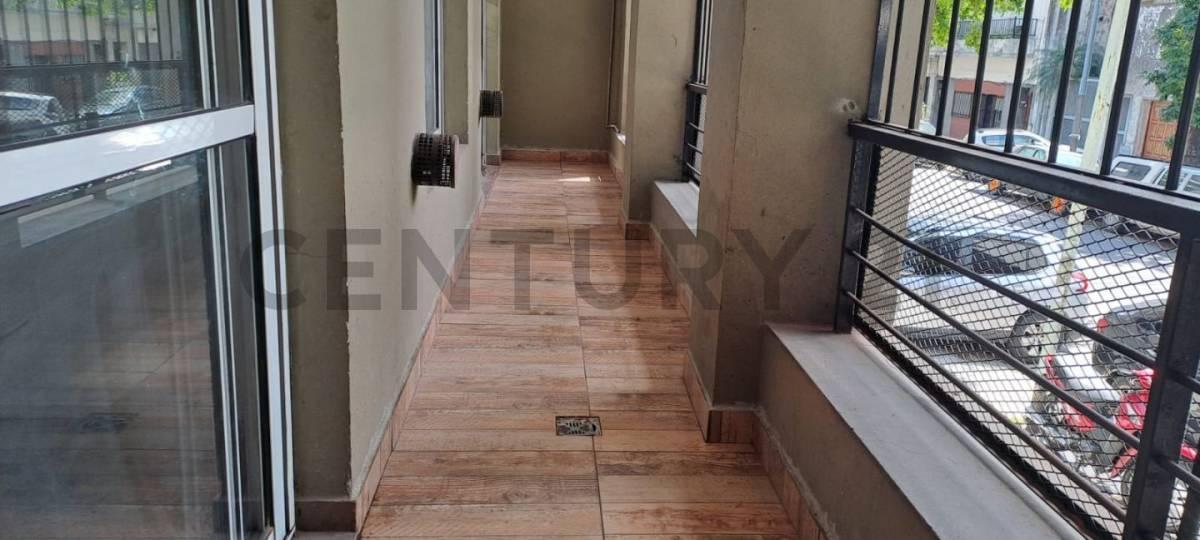 Foto de Venta Departamento 3 Ambientes Monte Castro APTO CREDITO, imagen 1
