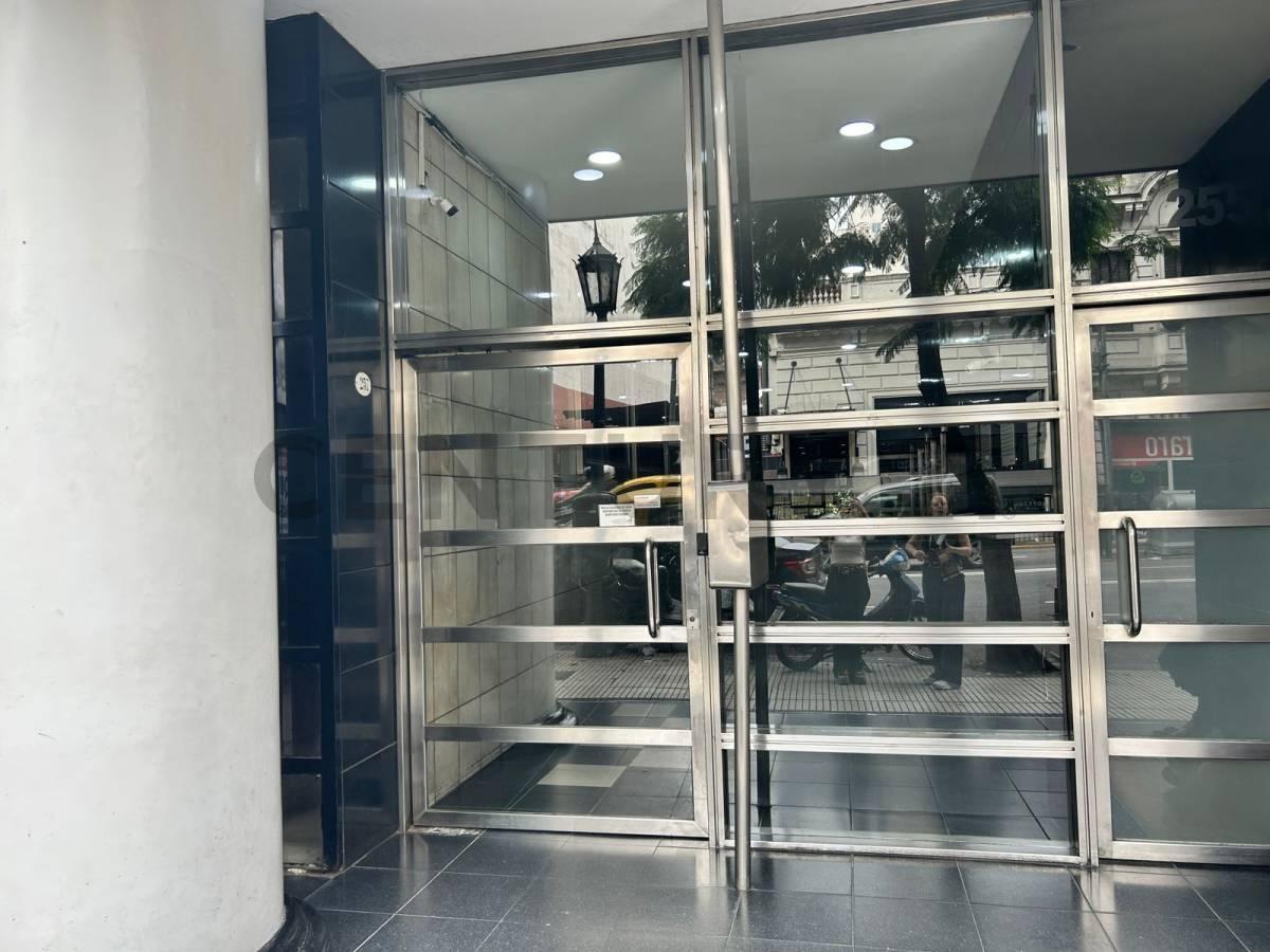 Foto de VENTA OFICINA CATEGORÍA FRENTE BALCÓN FINANCIACIÓN DIRECTA, imagen 2