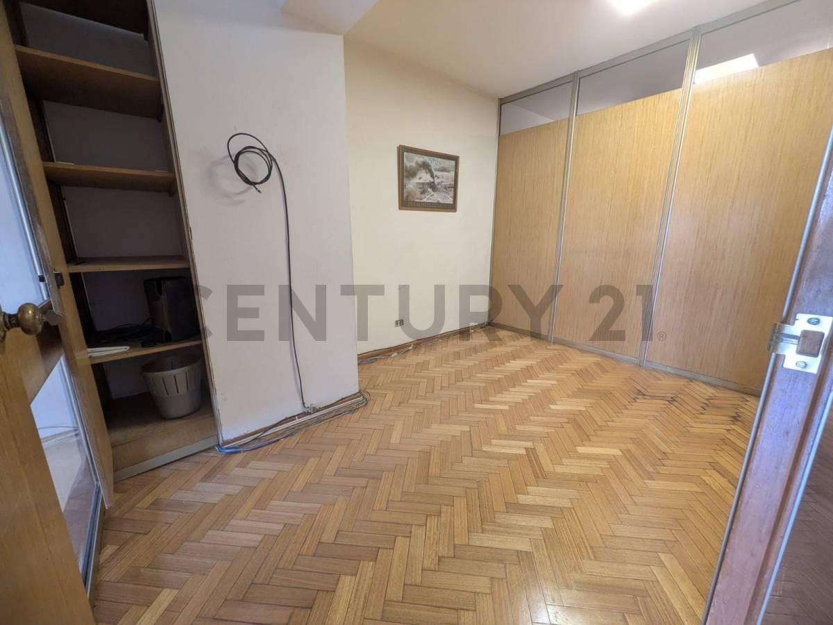 Foto de VENTA OFICINA CENTRO AL FRENTE + BALCÓN CON FINANCIACIÓN DIRECTA, imagen 2