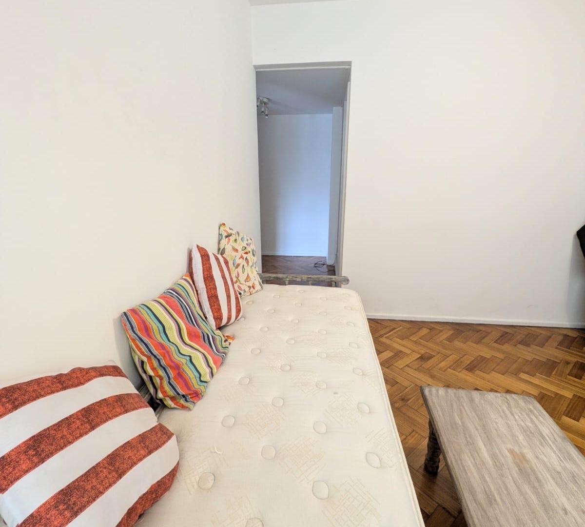 Foto de Venta Departamento 2 Ambientes en Recoleta, muy luminoso, imagen 2