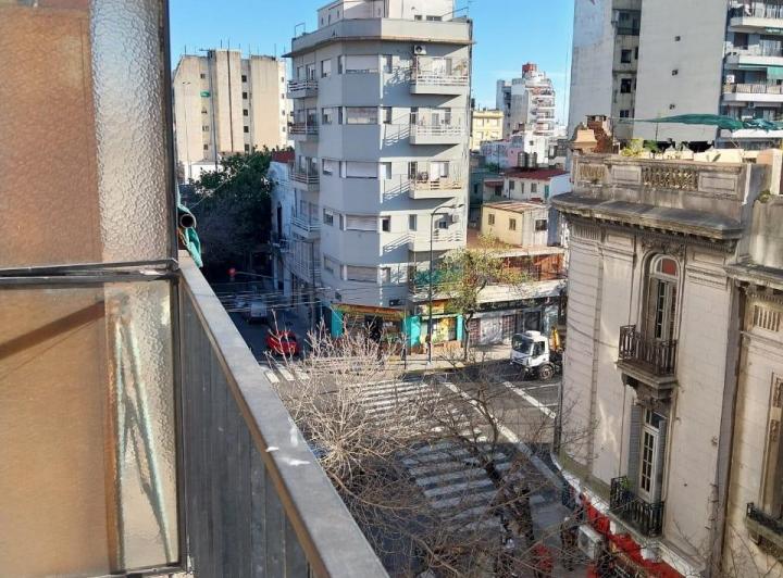 Alquiler 2 Ambientes al Frente con Balcon 1