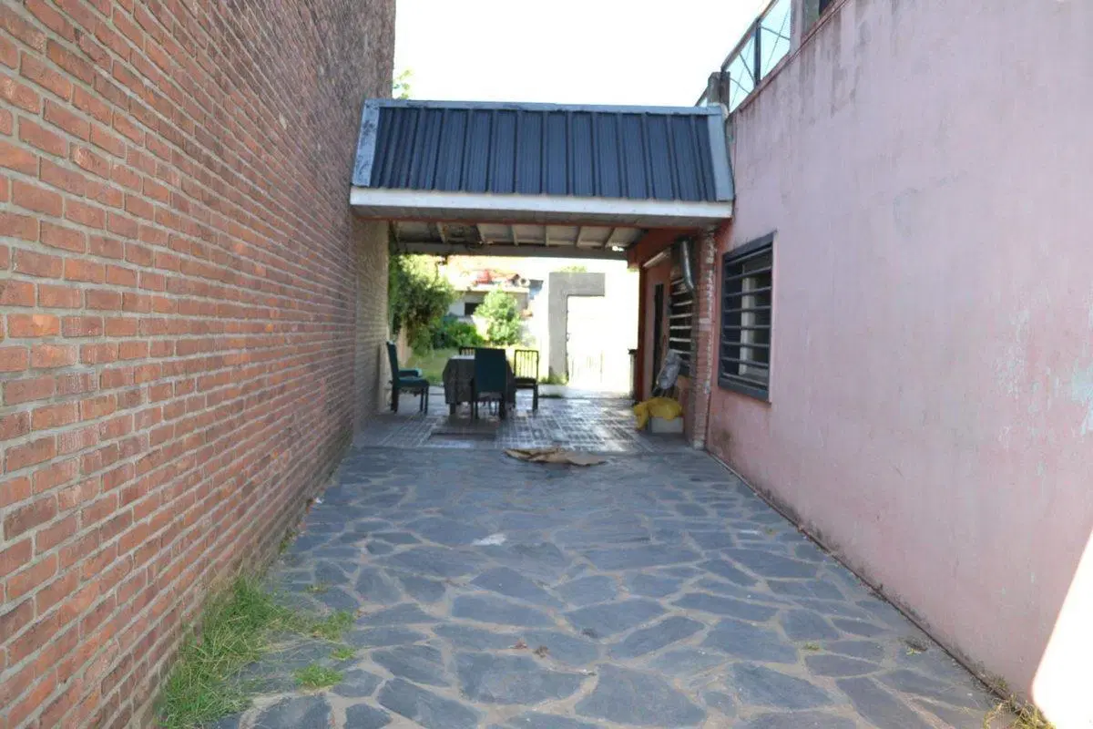 CASA + DEPTO 2 AMBIENTES EN BALLESTER OPORTUNIDAD 2
