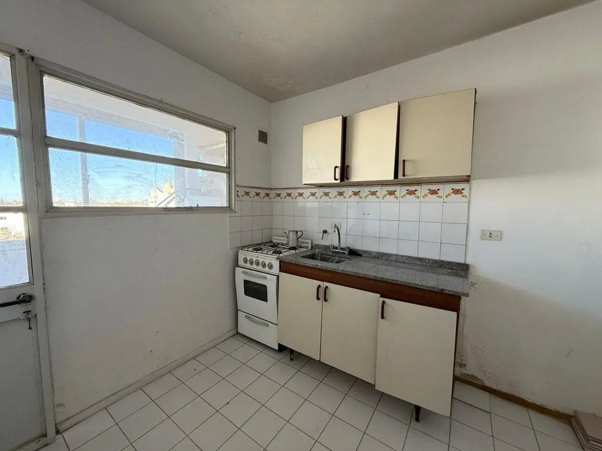 VENTA DEPTO 3 AMB BALLESTER CENTRO 3
