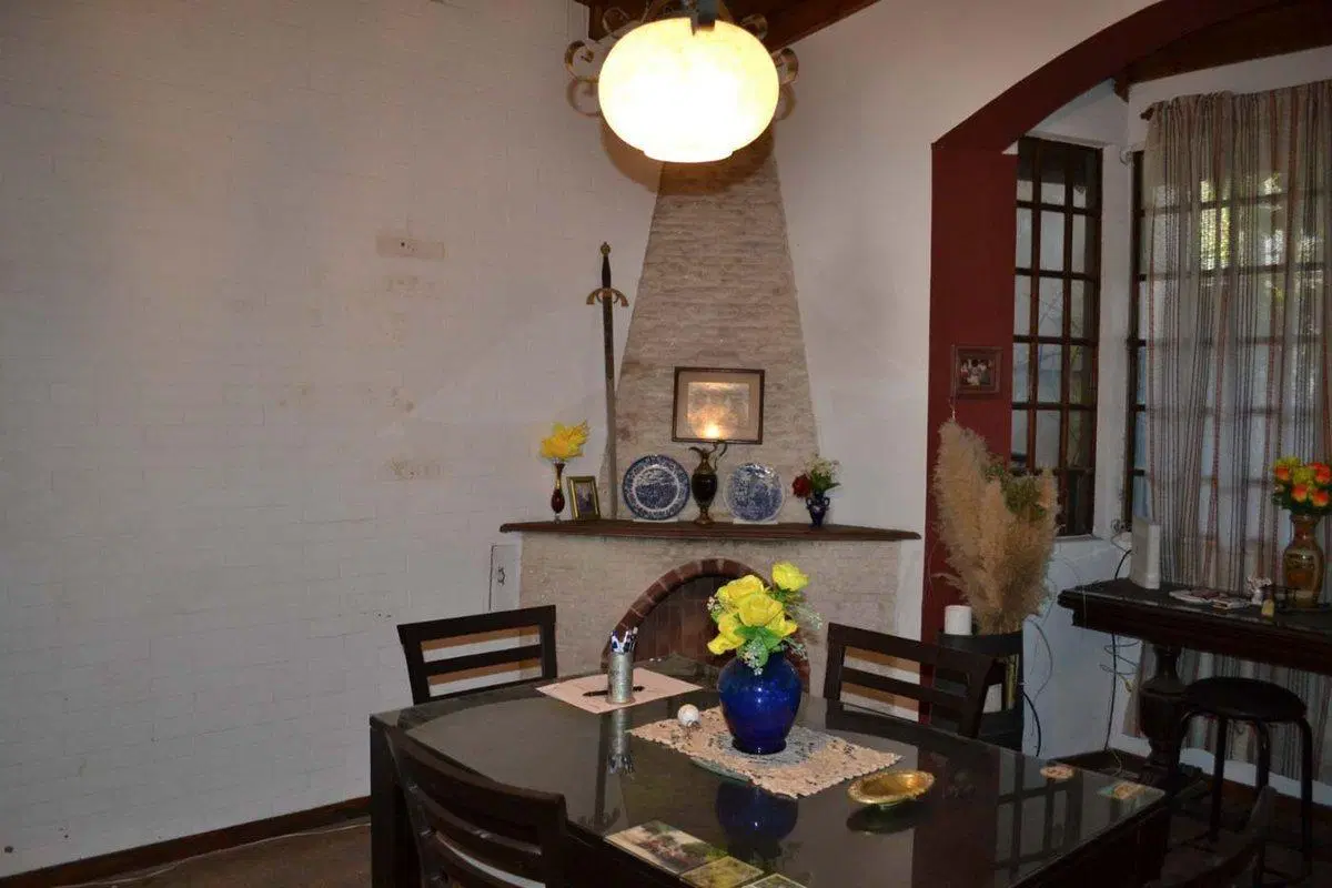 CASA EN VENTA 5 AMB! OPORTUNIDAD APTO CREDITO 2