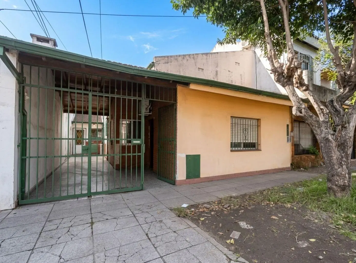 Venta casa 5 ambientes Apto crédito jardín pileta 2