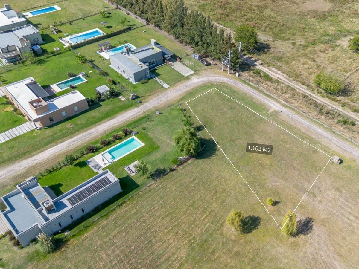 Venta terreno barrio privado Las Calandrias 5
