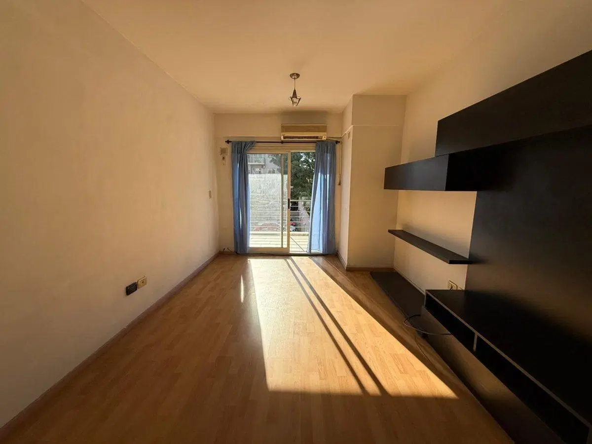 VENTA DEPTO 2 AMB MUNRO CENTRO PILETA 8