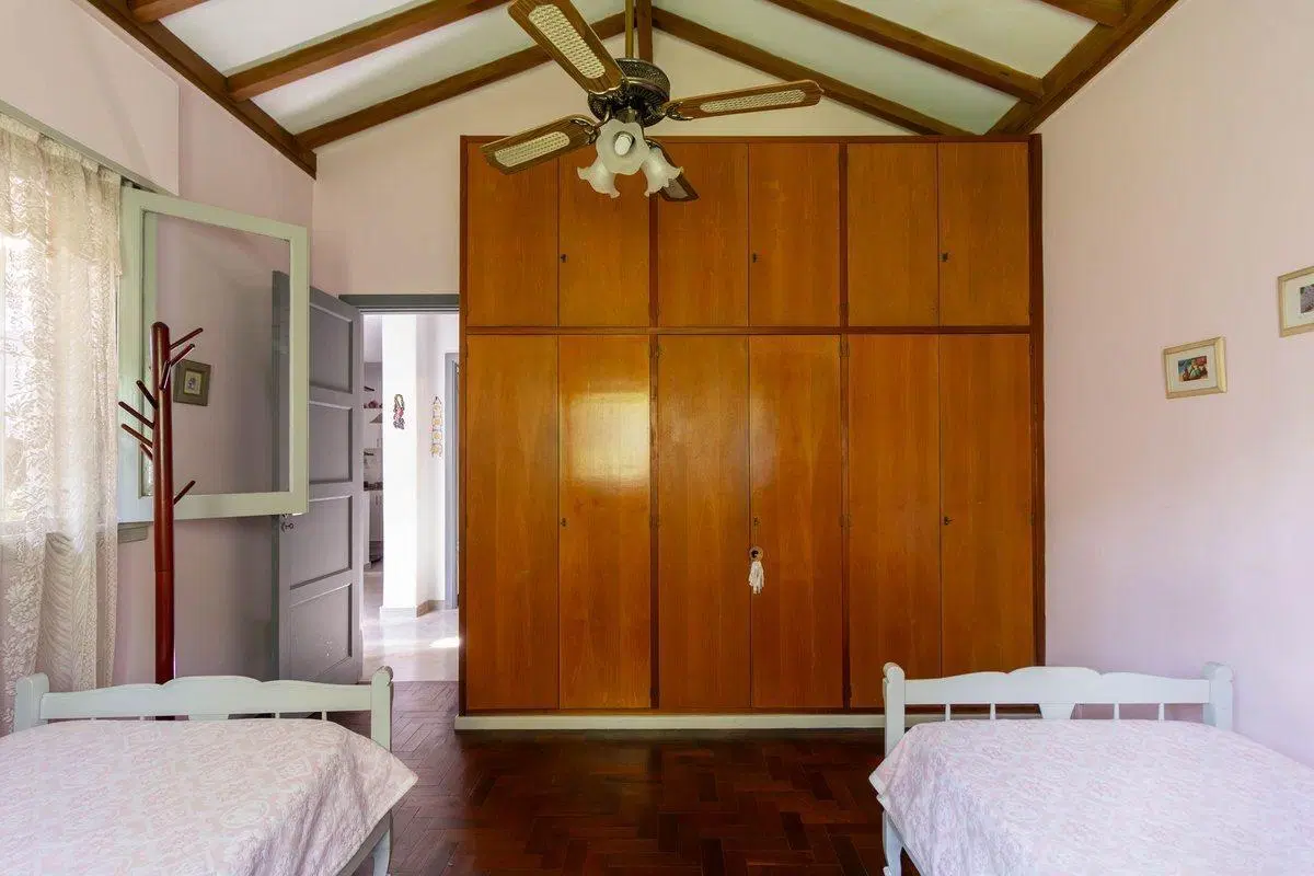 Casa 4 amb Vicente López en PB con amplio jardín 8