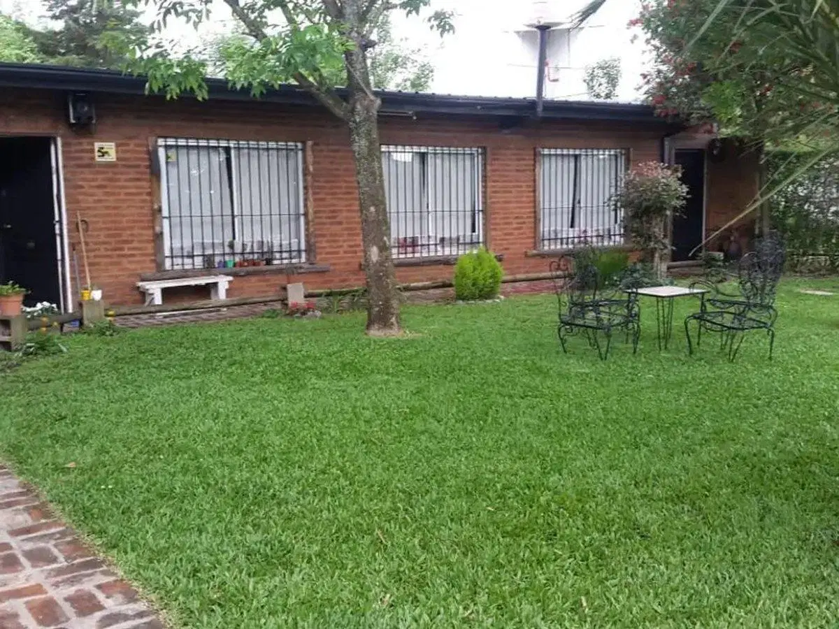 CASA QUINTA CON GRAN LOTE 4