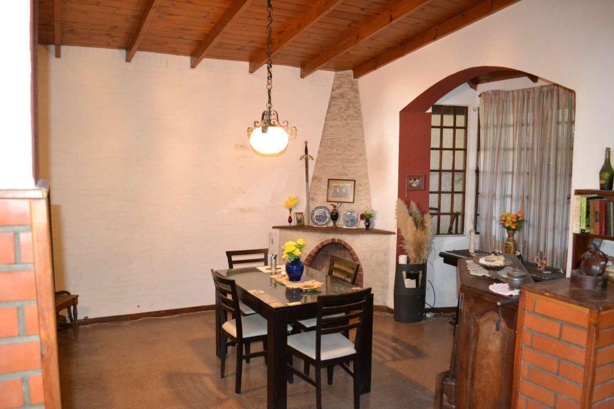 Foto de CASA EN VENTA EN MUNRO! OPORTUNIDAD APTO CREDITO, imagen 1