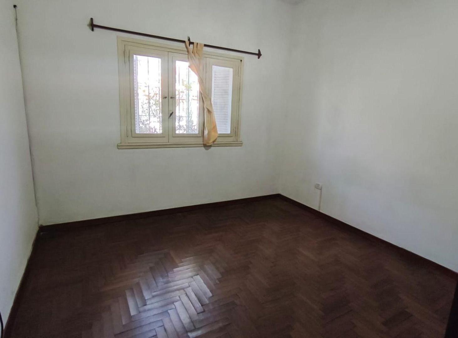 Foto de Venta PH 4 ambientes planta baja patio propio, imagen 1