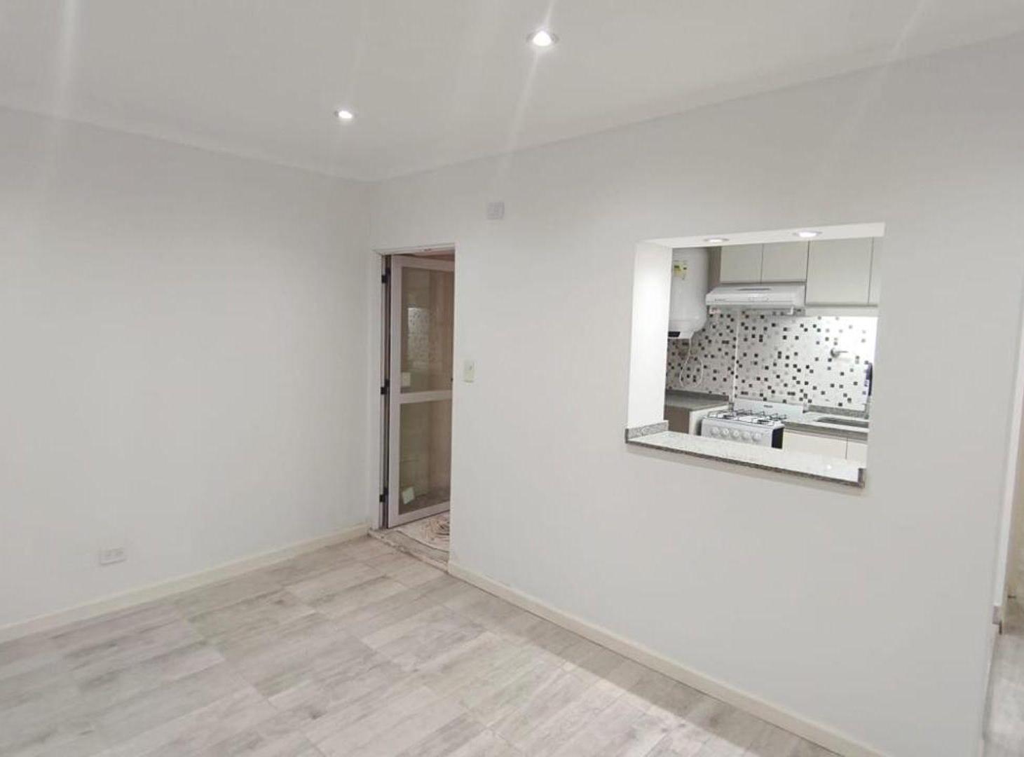 Foto de Venta depto 2 ambientes refaccionado patio Palermo, imagen 1