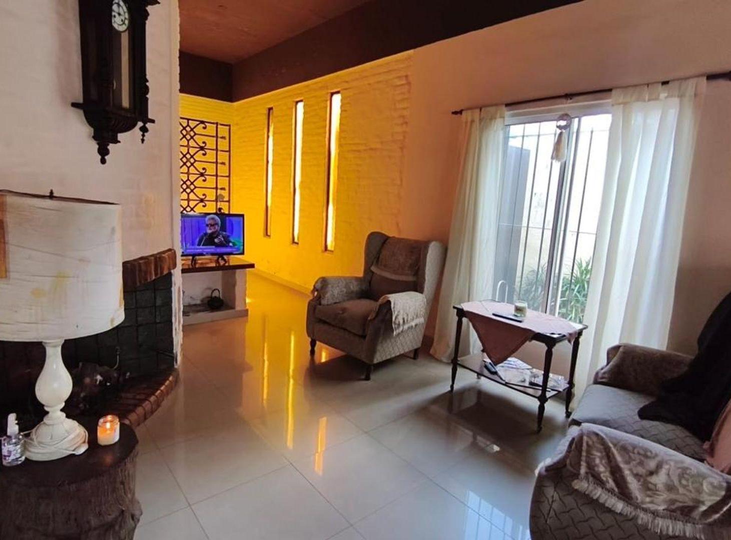 Foto de Venta casa Villa Ballester 4 amb Patio cochera, imagen 4