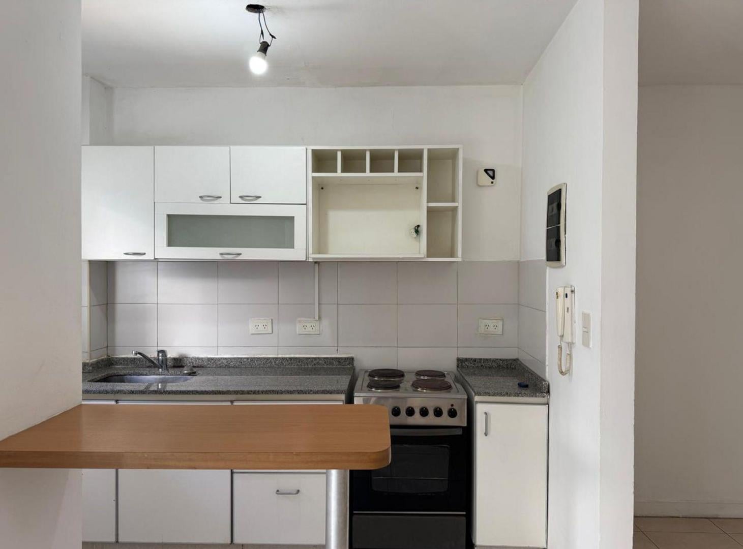 Foto de VENTA DEPTO 2 AMB SAN FERNANDO COCHERA BALCON, imagen 2