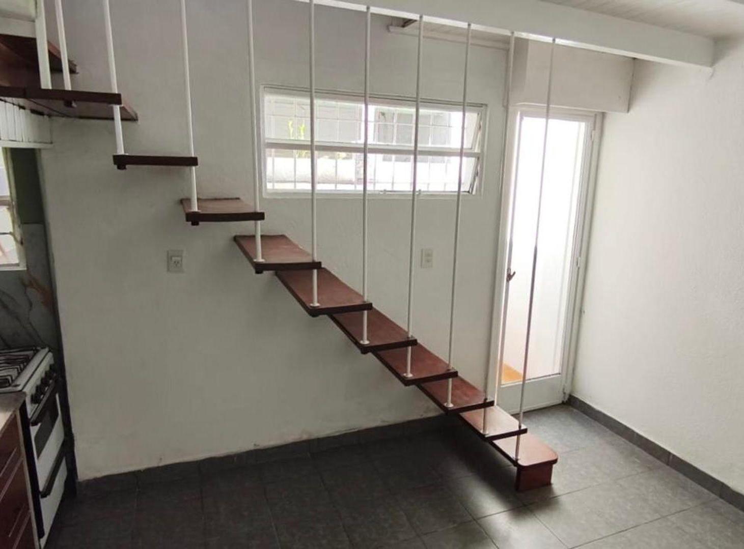 Foto de Venta PH dos ambientes patio propio Beccar, imagen 4