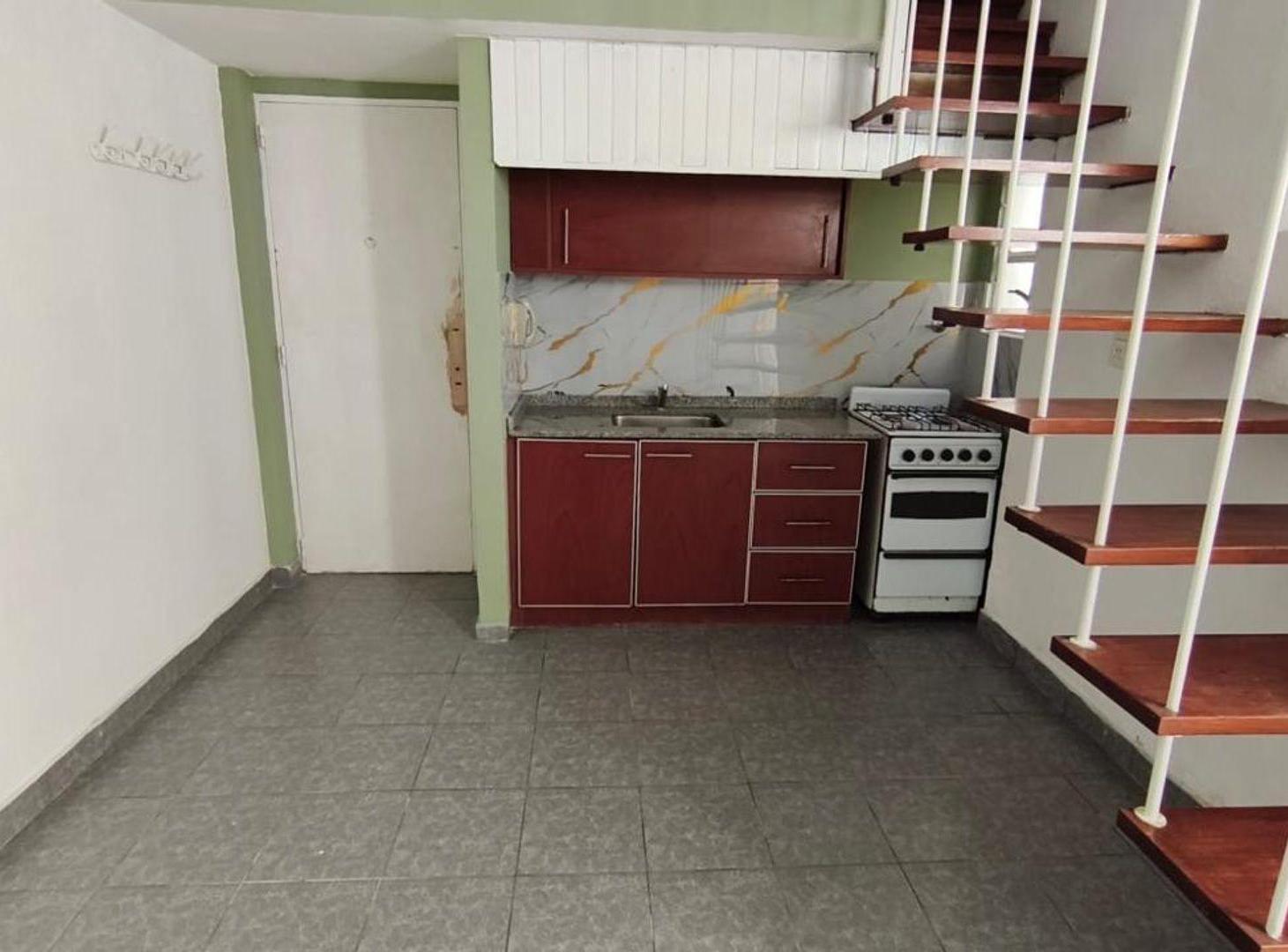 Foto de Venta PH dos ambientes patio propio Beccar, imagen 1