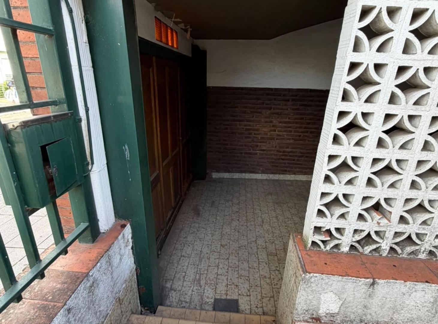 Foto de VENTA CASA 5 AMB EN MUNRO IDEAL PARA RECICLAR, imagen 3