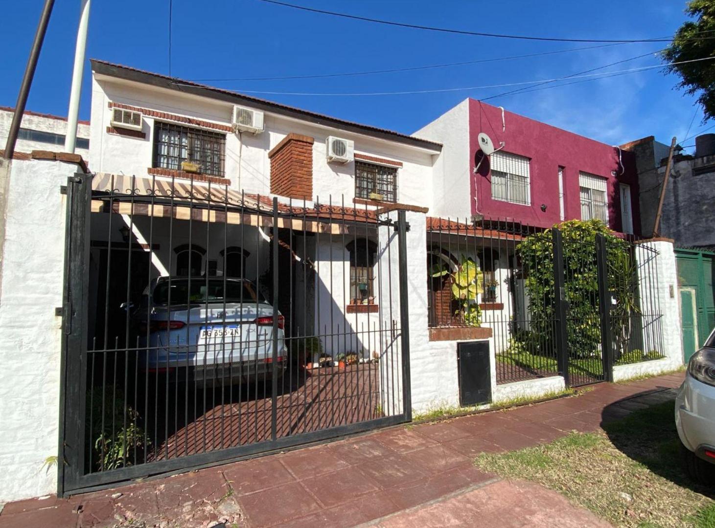 Foto de CASA 3 DORMITORIOS JARDÍN Y PILETA EN V ADELINA, imagen 1