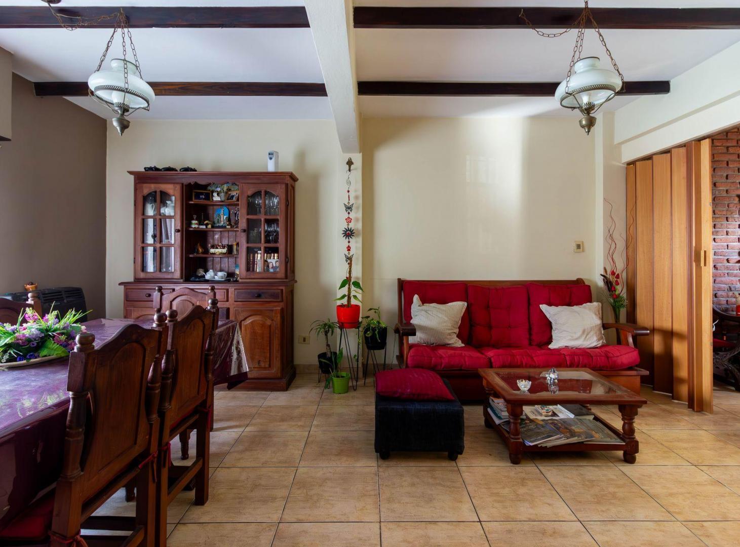 Foto de CASA 3 DORMITORIOS JARDÍN Y PILETA EN V ADELINA, imagen 4