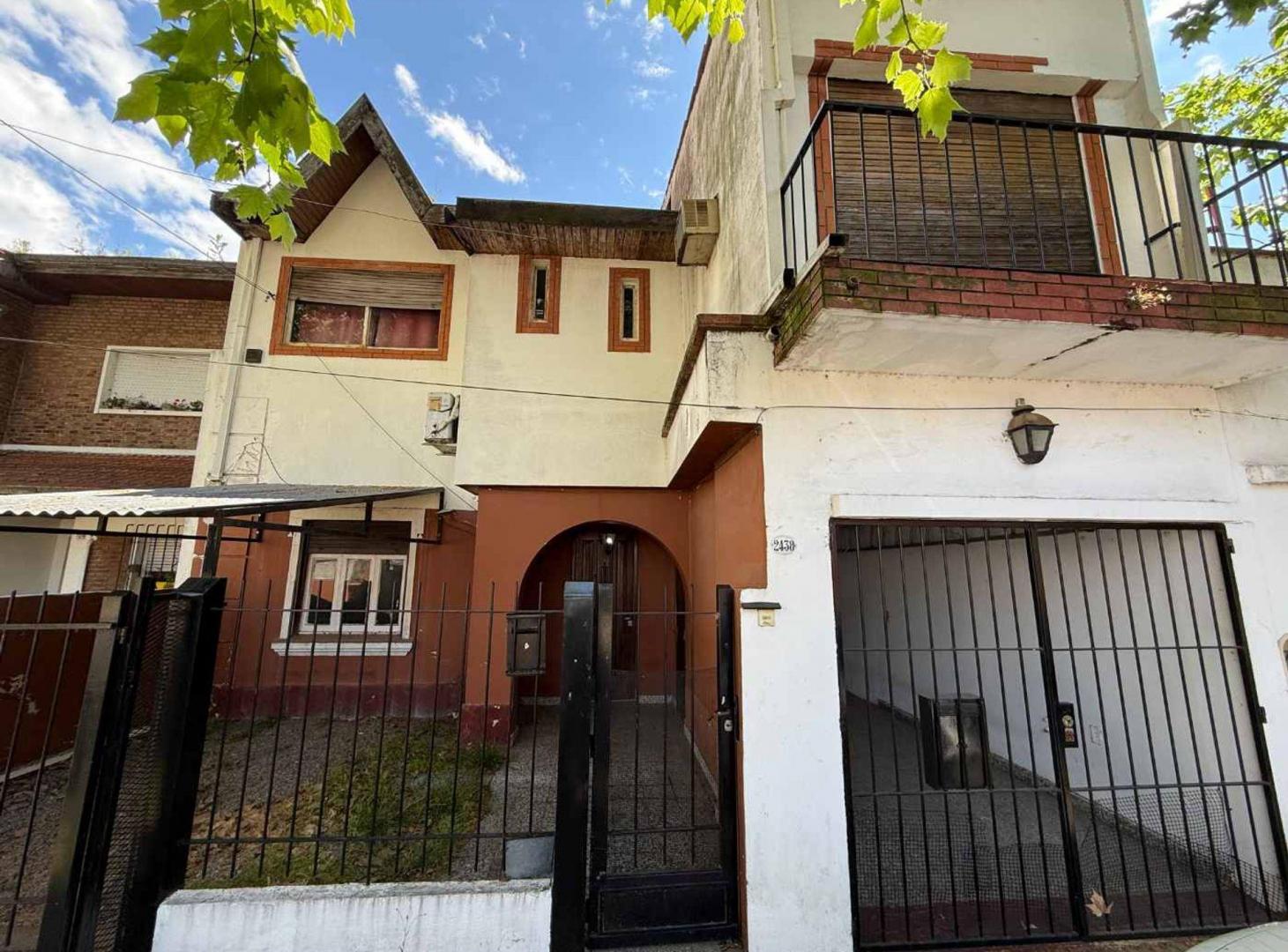 Foto de CASA 6 AMB. CON COCHERA/PATIO EN MUNRO OPORTUNIDAD, imagen 1