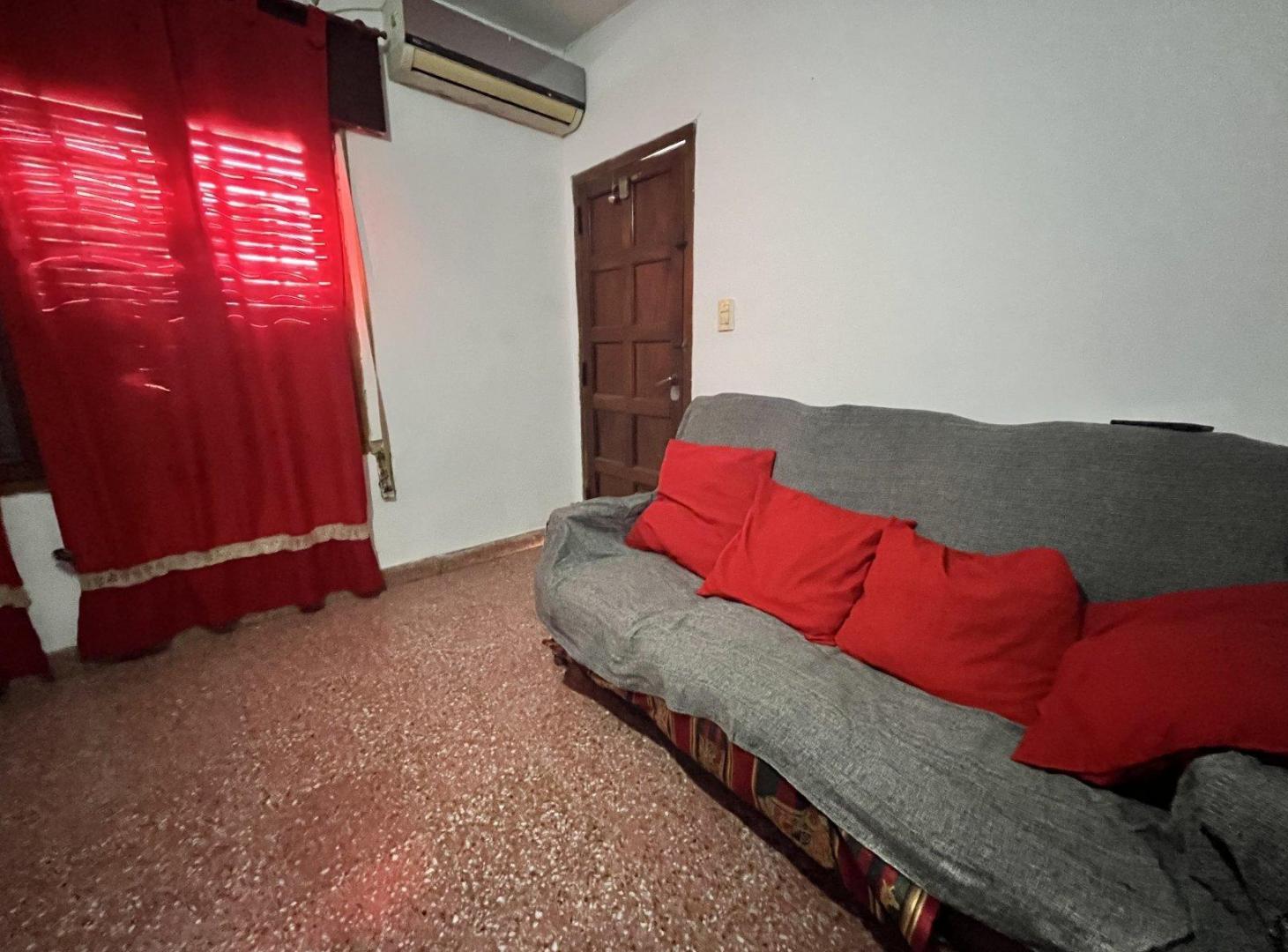 Foto de VENDO CASA 3 dormitorios Barrio ituzaingo, imagen 4