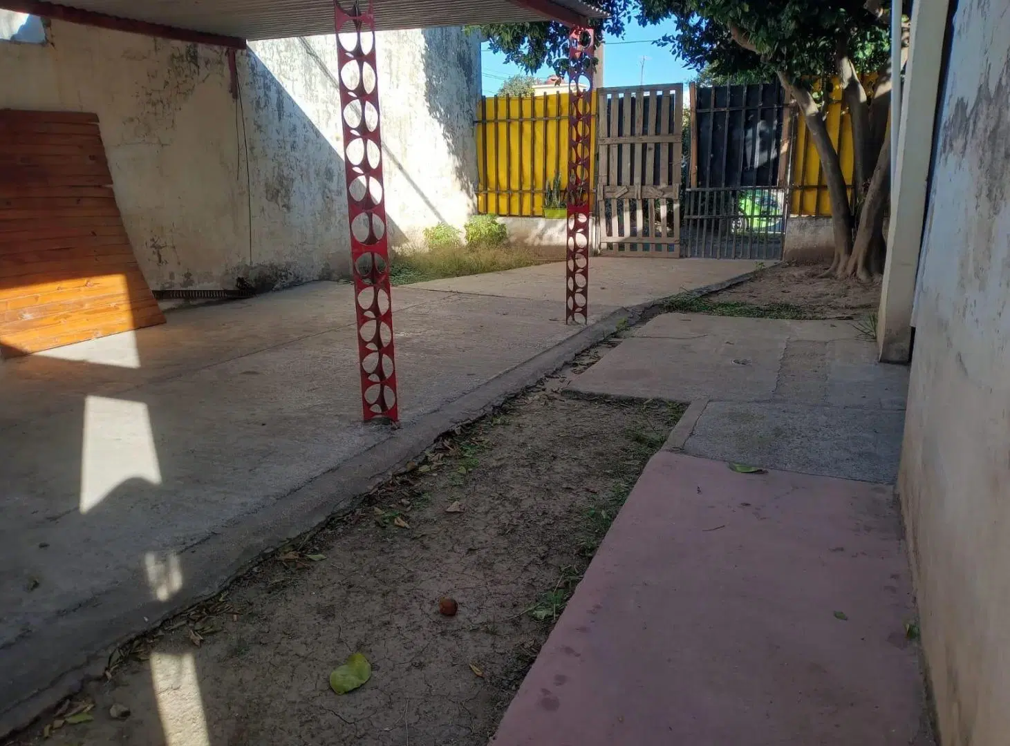 VENDO CASA DE 3 DORMITORIOS BARRIO SAN LORENZO 4
