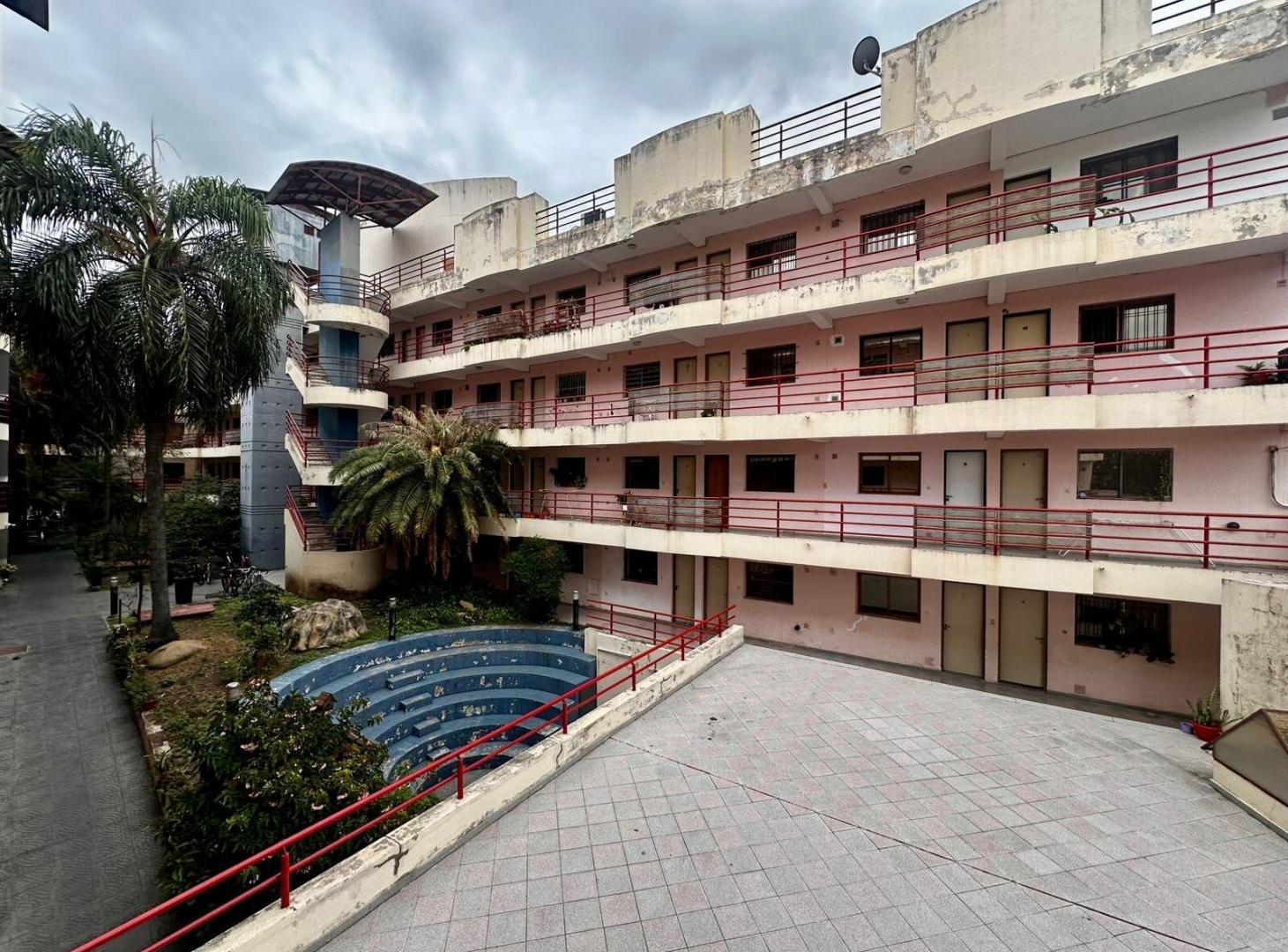 ALQUILO DEPARTAMENTO EN AV COLON