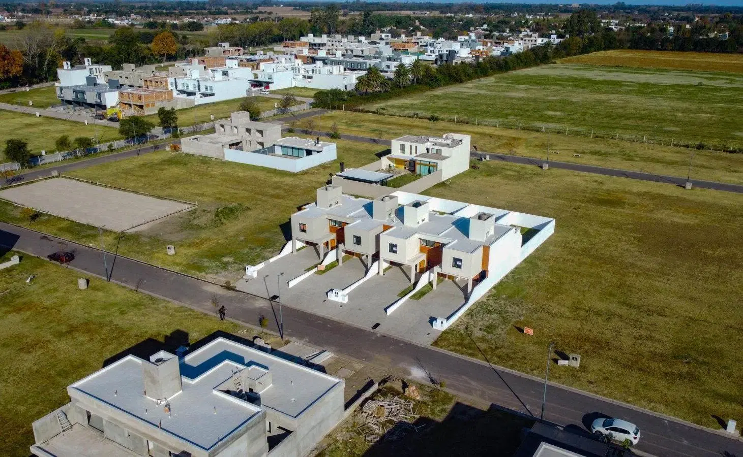 ALQUILO DUPLEX A ESTRENAR 3 DORMITORIOS ZONA SUR 2