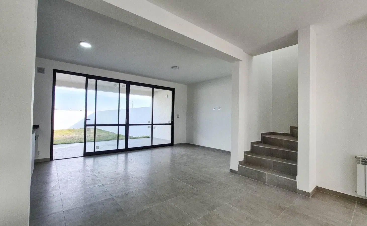 ALQUILO DUPLEX A ESTRENAR 3 DORMITORIOS ZONA SUR 4