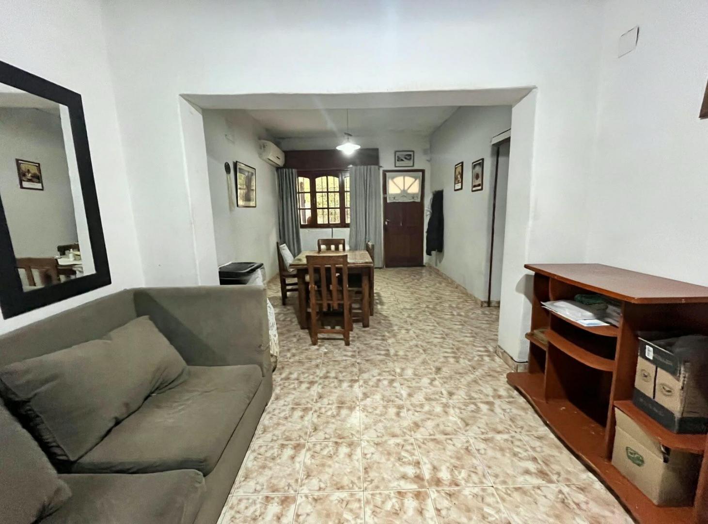 Foto de VENDO CASA MÁS DEPARTAMENTO BARRIO ITUZAINGÓ, imagen 3
