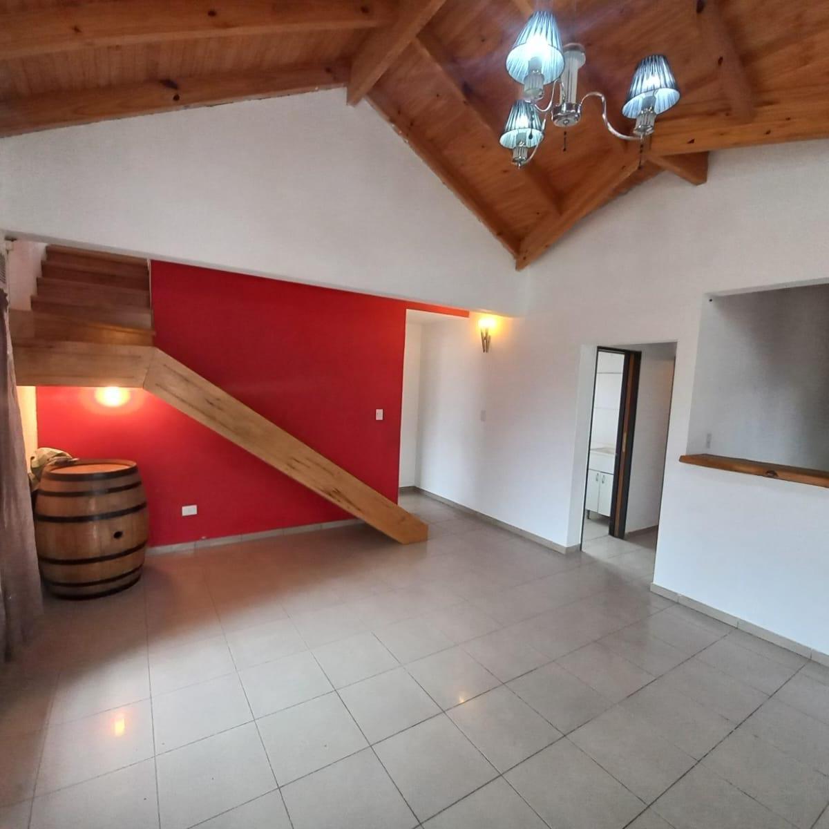 En Venta, Casa Dos Dorm. en Fernandez Oro, Calle Arrayanes 3