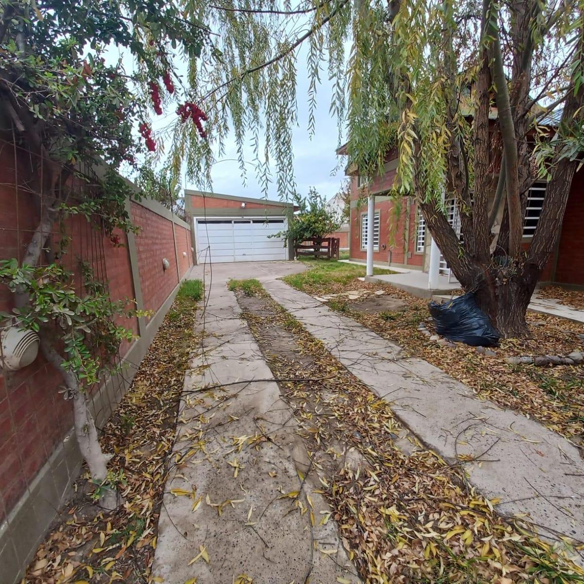 En Venta, Casa Dos Dorm. en Fernandez Oro, Calle Arrayanes 4