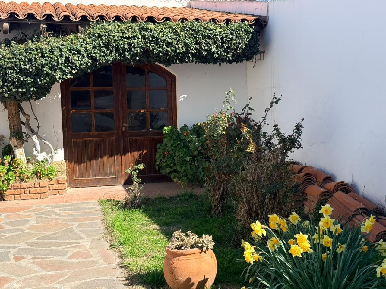 Foto de VENTA CASA APTO CREDITO HIPOTECARIO 4 DORMITORIOS, CIPOLLETTI, imagen 4