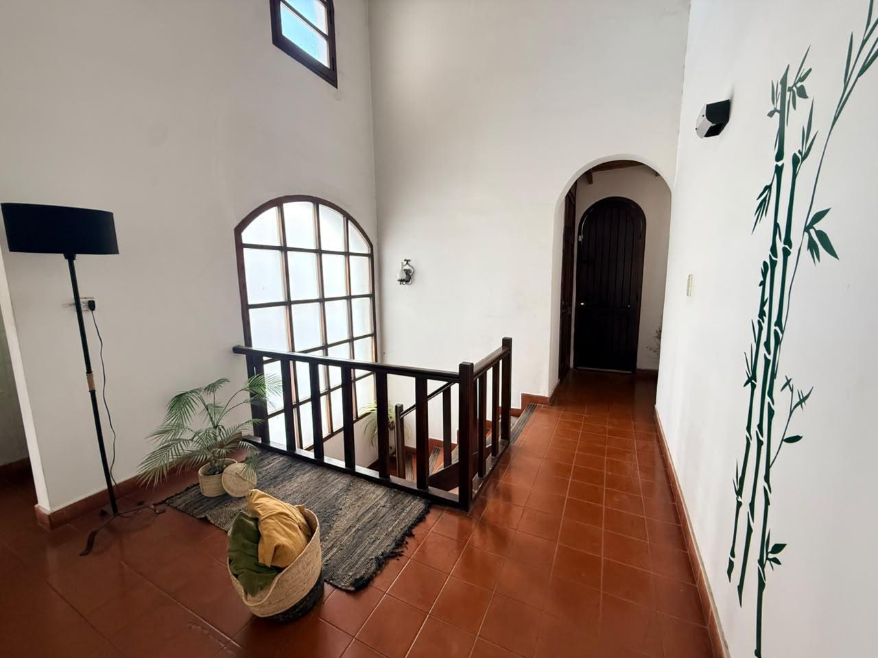Foto de VENTA CASA APTO CREDITO HIPOTECARIO 4 DORMITORIOS, CIPOLLETTI, imagen 2