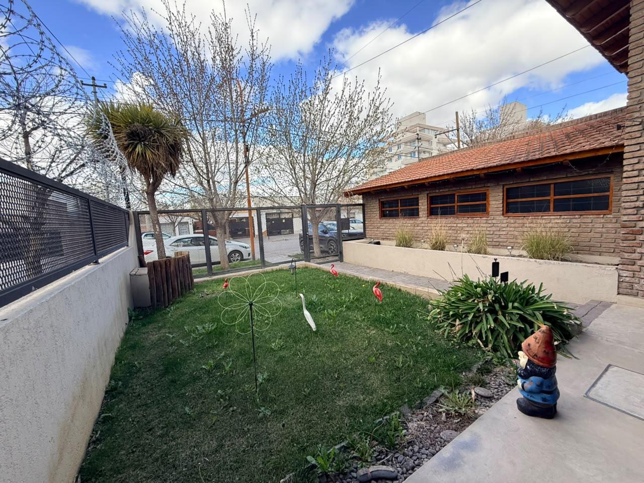 Foto de VENTA Casa 4 dormitorios en Barrio San Pablo, Cipolletti, imagen 2