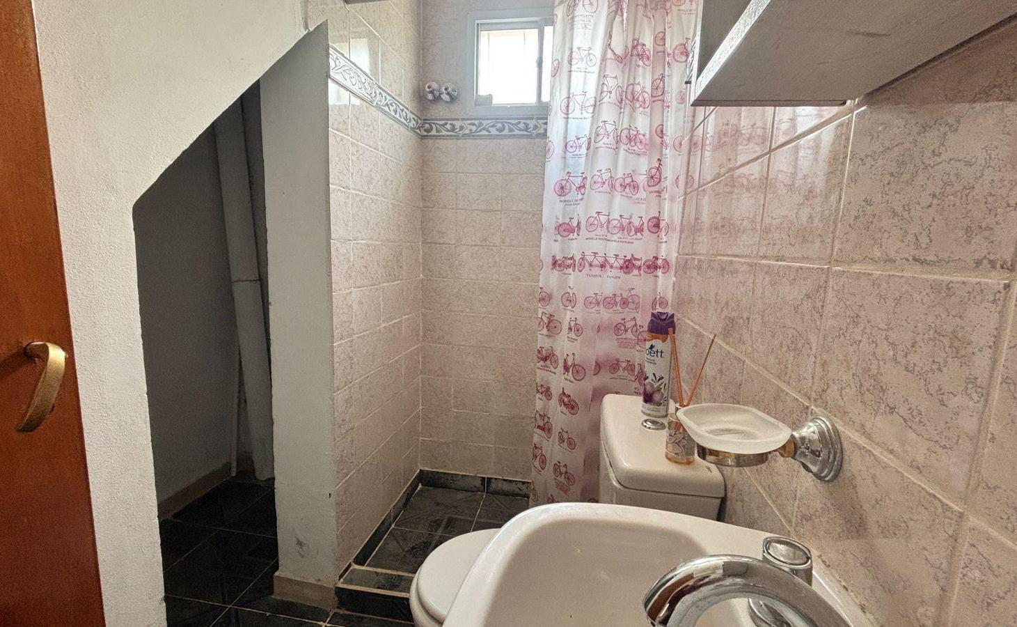 Foto de VENTA DE DUPLEX 3 HAB. EN ZONA HUILICHES - Neuquen, Capital, imagen 4