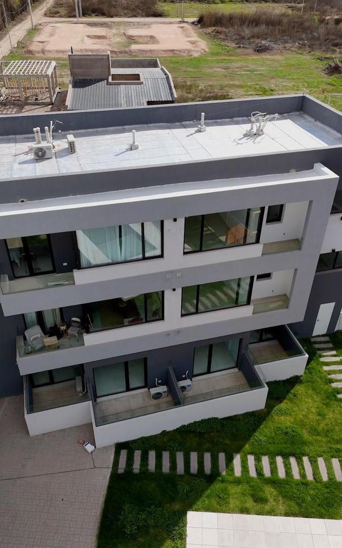 Foto de VENTA DE DPTOS EN BLOQUE - Aconquija y Granaderos, Neuquen Cap., imagen 2