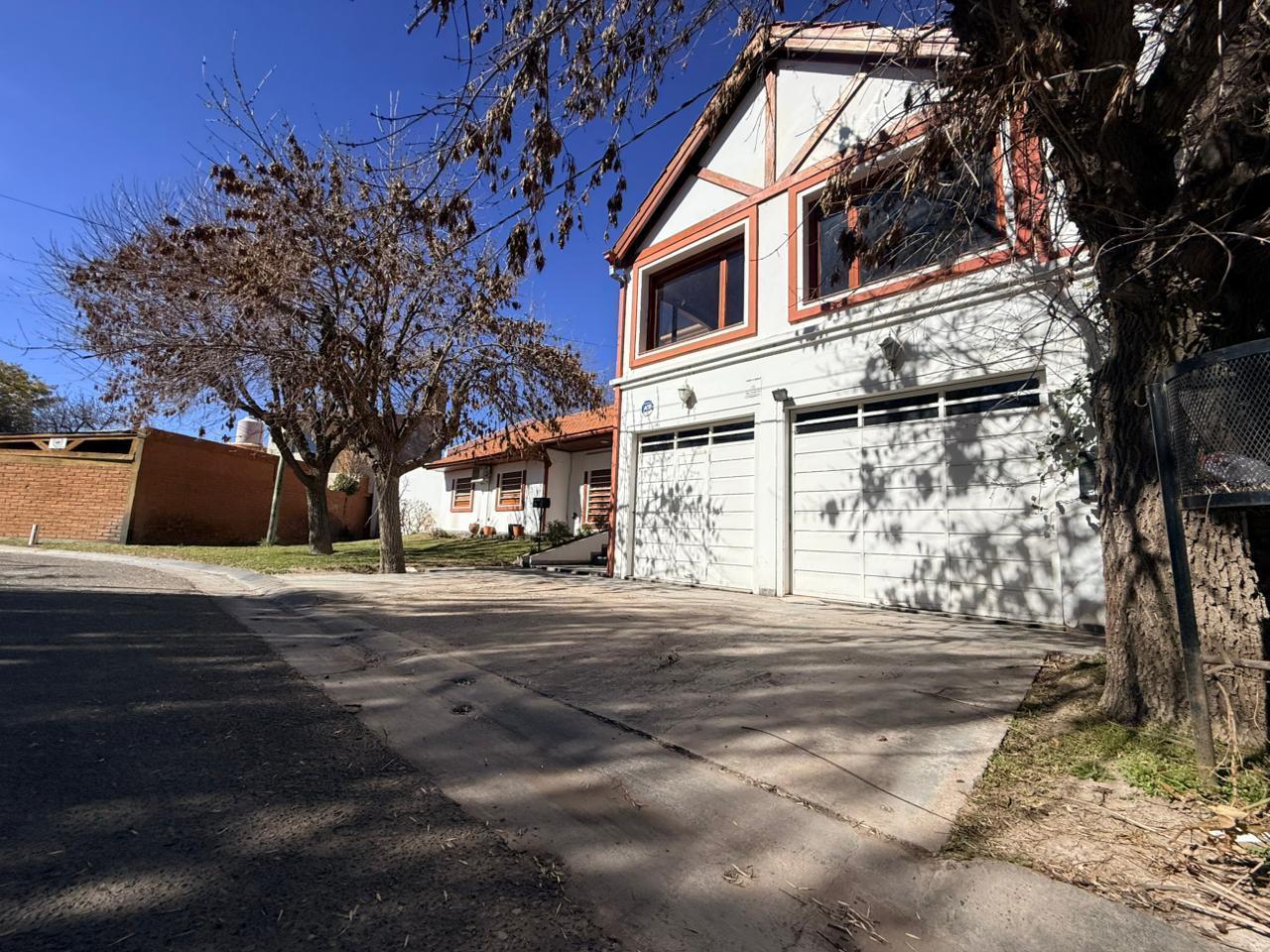 Foto de ALQUILER CASA 3 DORMITORIOS CON PILETA EN BARRIO JARDINES DEL REY, imagen 2