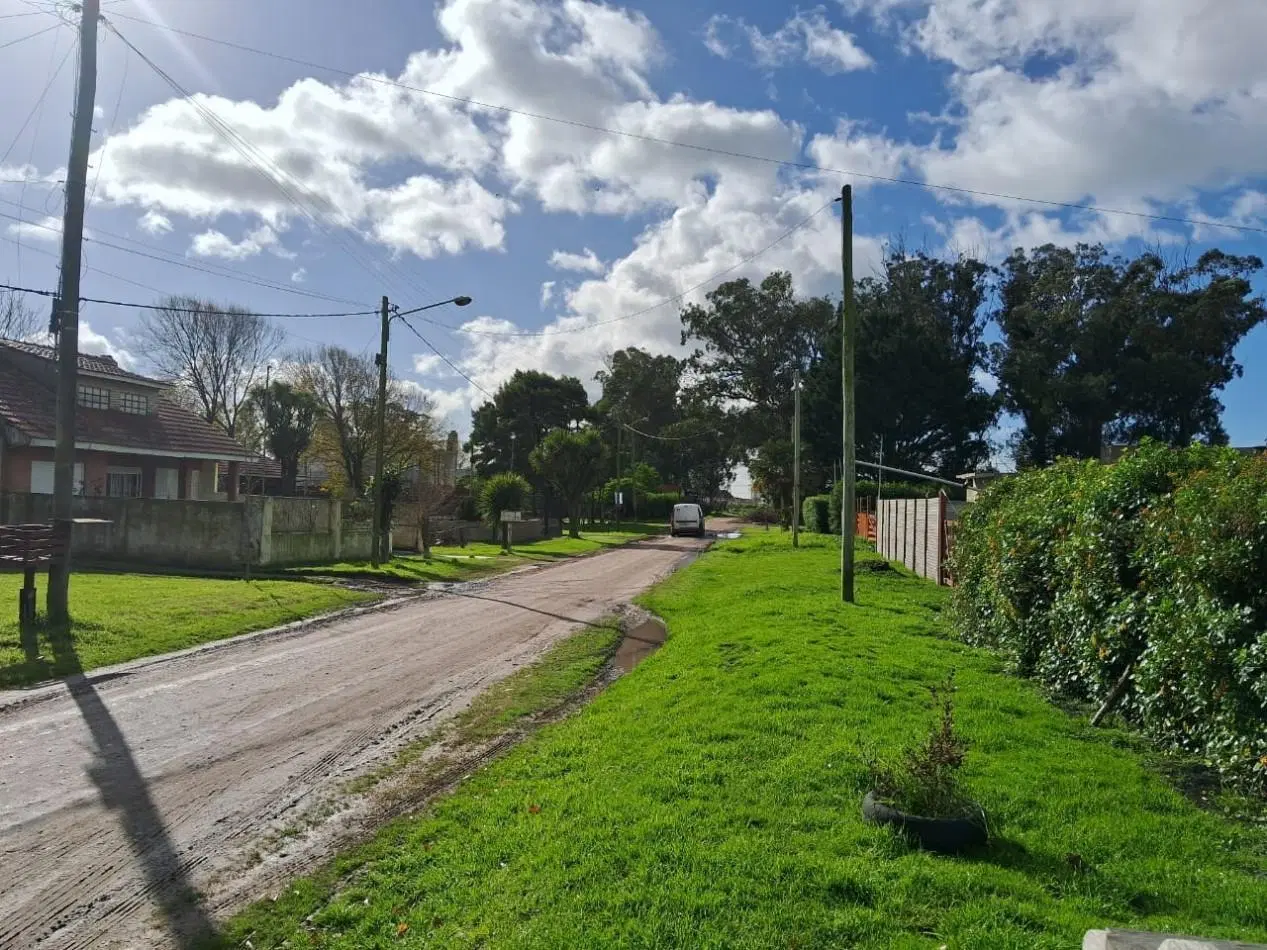 VENTA CASA CON 2 LOTES-PARQUE PEÑA 5