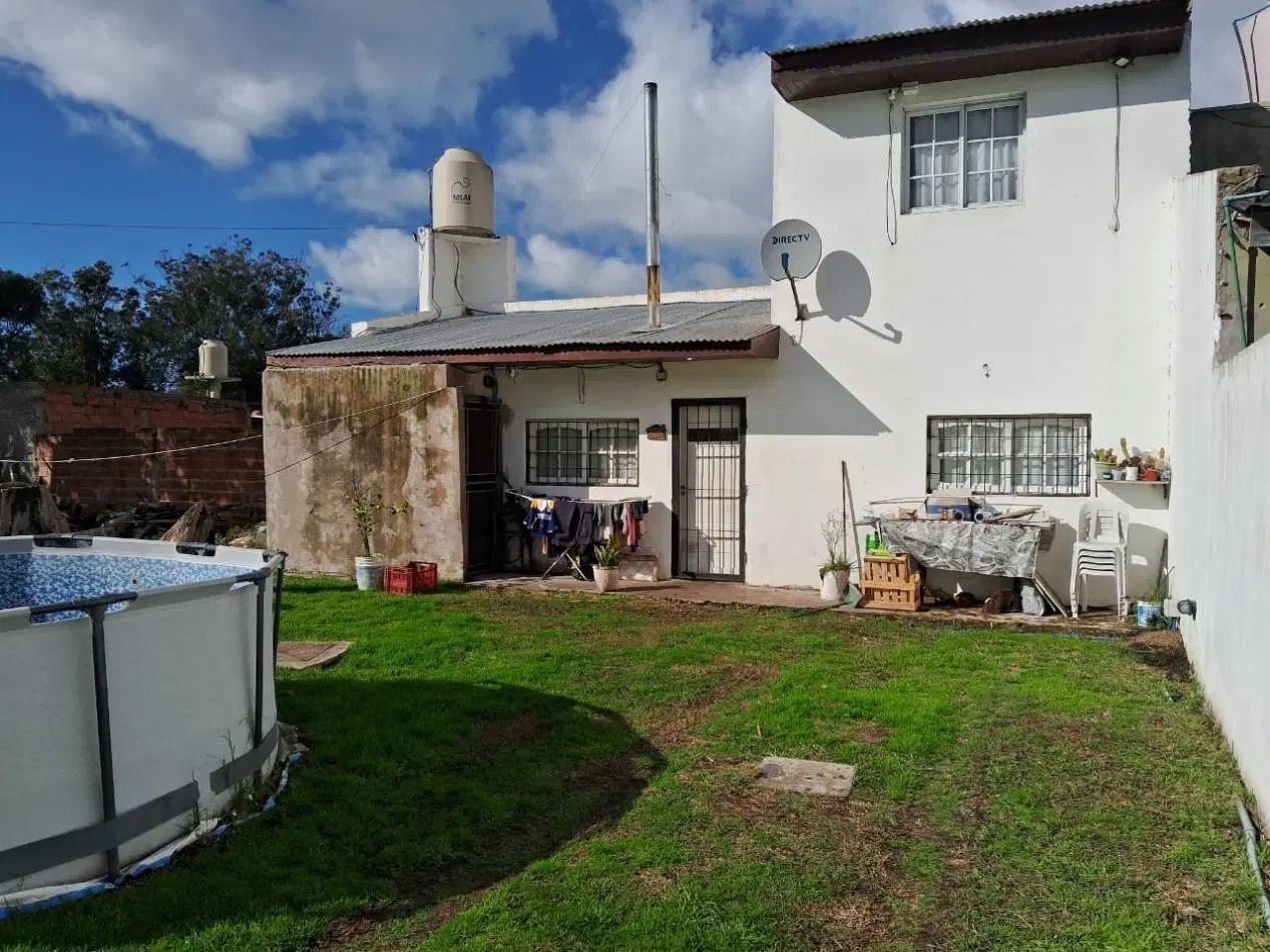 VENTA CASA CON 2 LOTES-PARQUE PEÑA 1