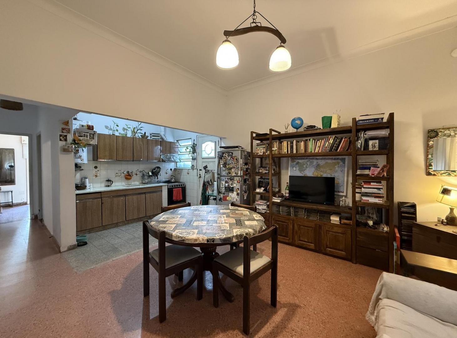 Foto de CASA 4 AMBIENTES EN VENTA EN CASTELAR NORTE PARQUE SAYAGO, imagen 5