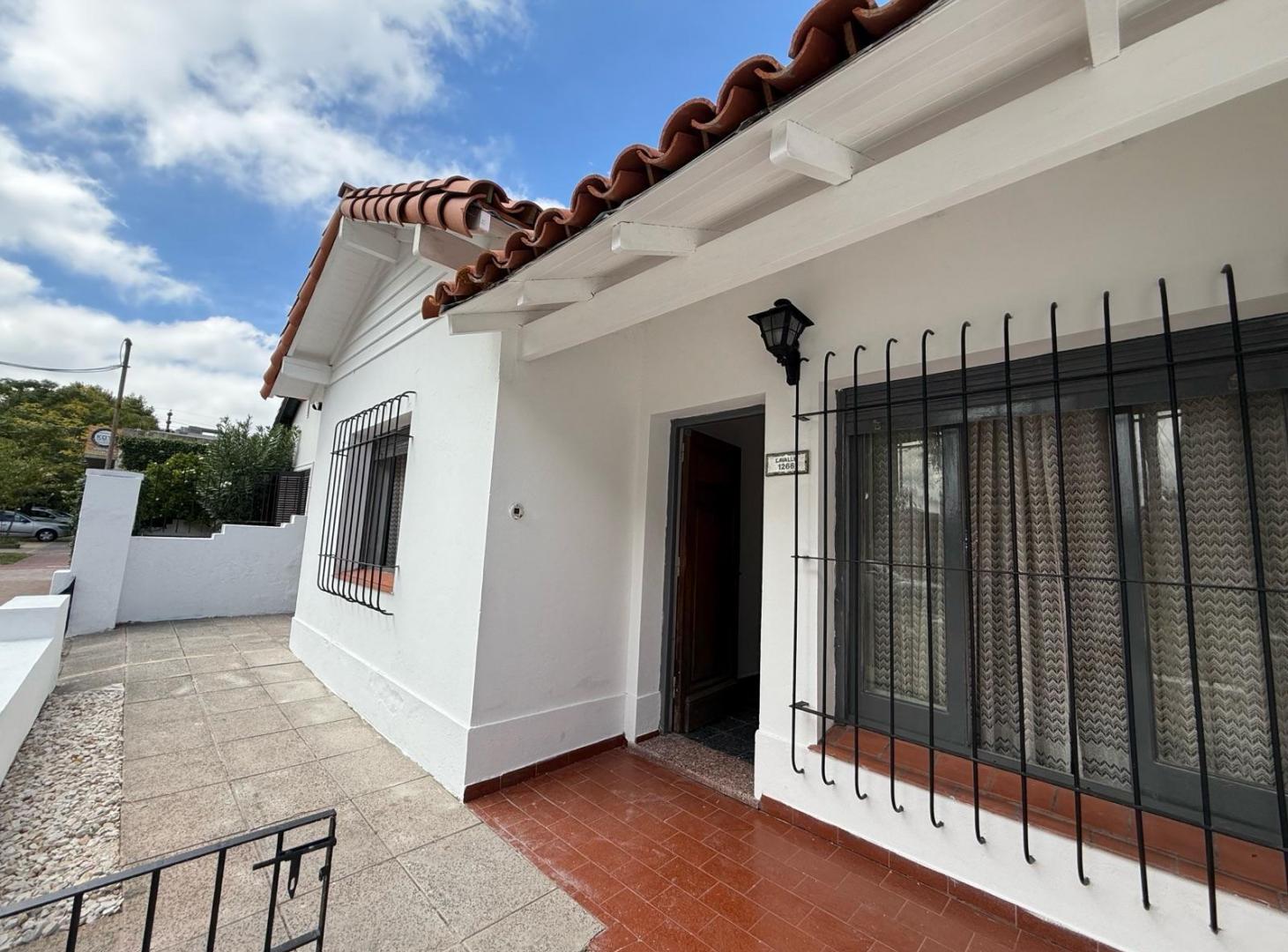 Foto de Alquiler comercial casa 4 ambientes refaccionada en Ituzaingó Norte, imagen 5