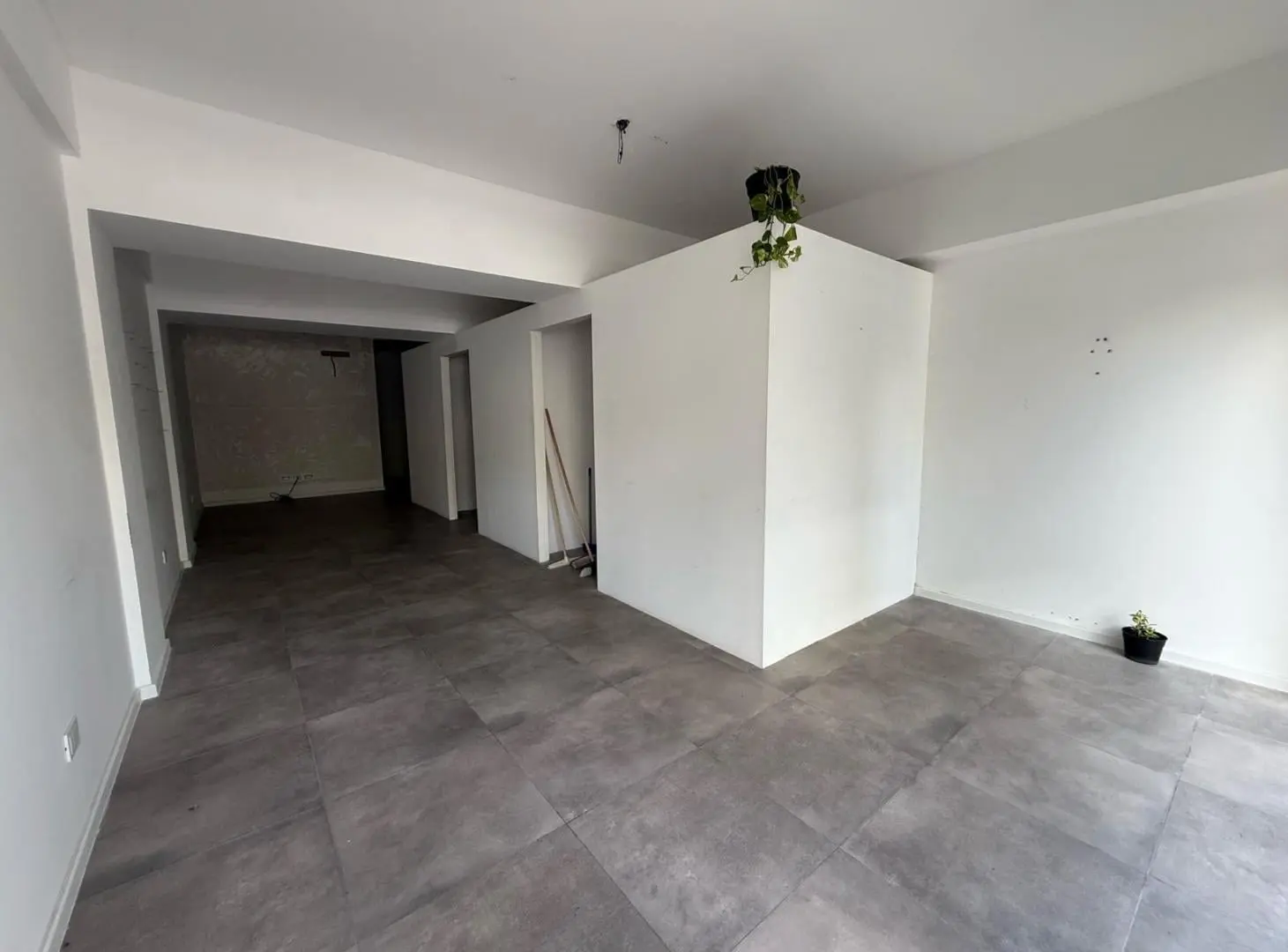 LOCAL COMERCIAL EN ALQUILER EN ITUZAINGO CENTRO 4