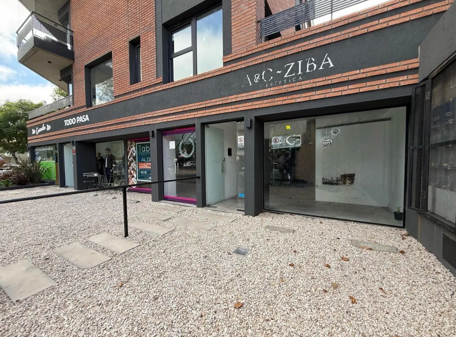LOCAL COMERCIAL EN ALQUILER EN ITUZAINGO CENTRO 2