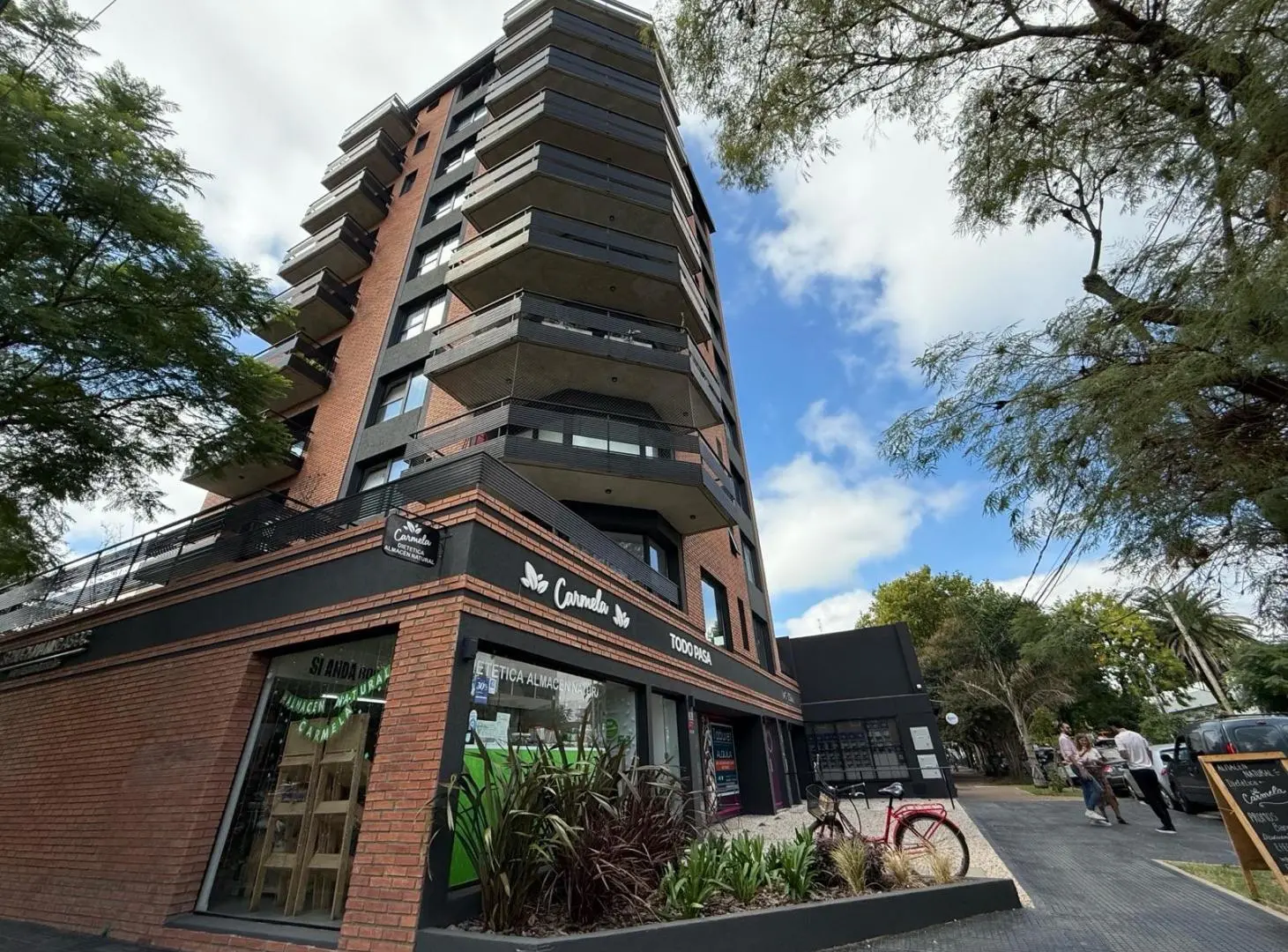 LOCAL COMERCIAL EN ALQUILER EN ITUZAINGO CENTRO 1